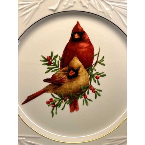 Lenox Winter Greetings Carved Accent Cardinal Plate Catherine McClung 9 1/2" - Picture 2 of 7